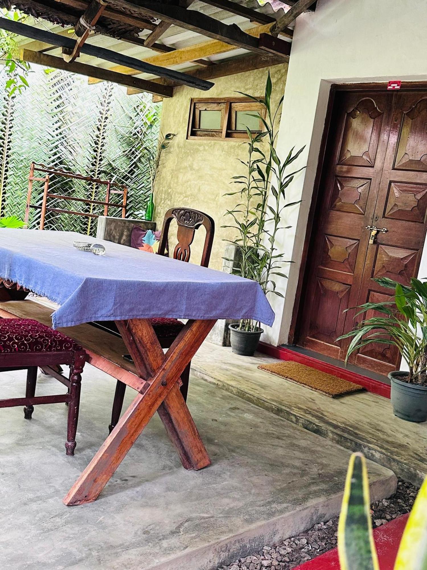 Venora Hiriketiya Bed & Breakfast Dickwella Exterior photo