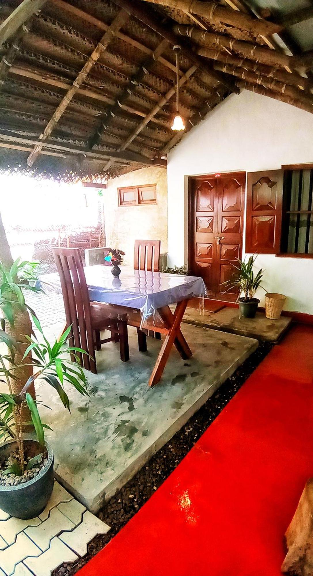 Venora Hiriketiya Bed & Breakfast Dickwella Exterior photo